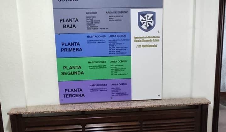 Señaletica de residencia de Estudiantes de Valladolid. 